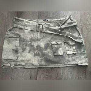 PrettyLittleThing Gray Tie-Dye Mini Skirt